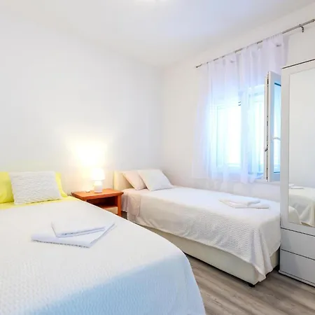 Apartment Awesome In Suvi Potok, Jesenice,